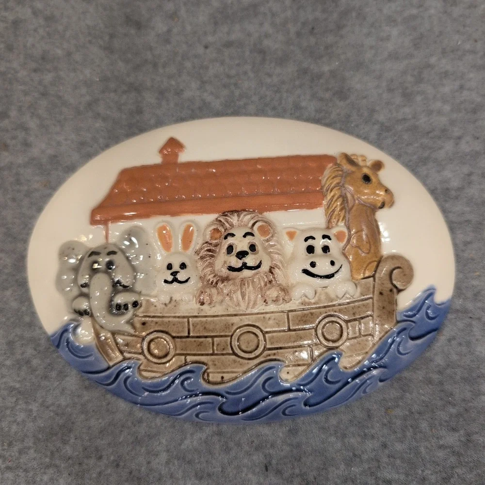 Noah's Ark Ceramic Wall Plaque Nursery Decor Relief Animal Art Glossy Glaze